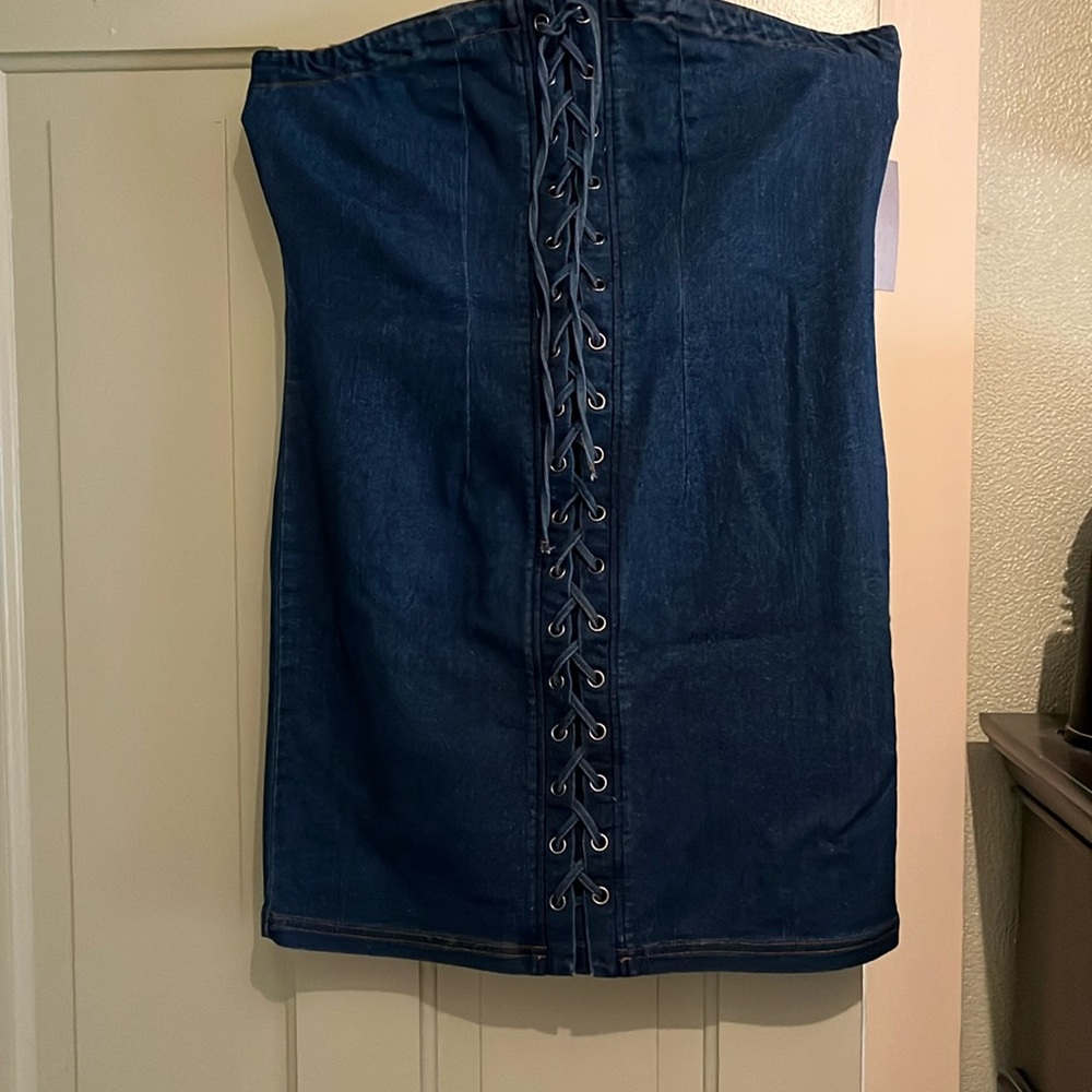 NWT  strapless jean dress
